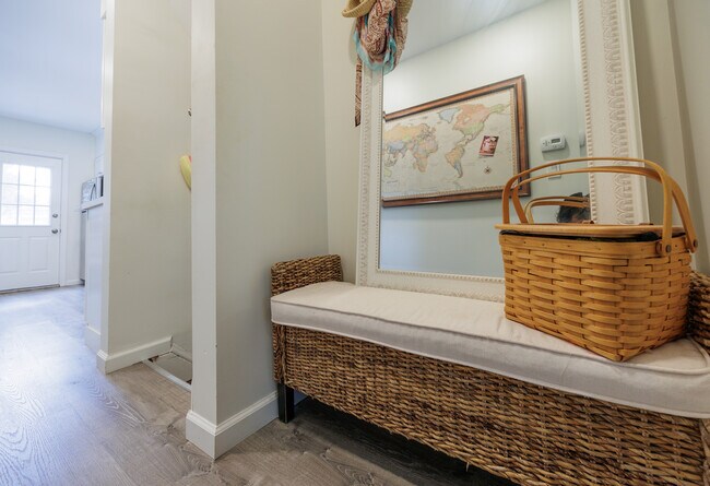 Foto del edificio - 16 St James St S