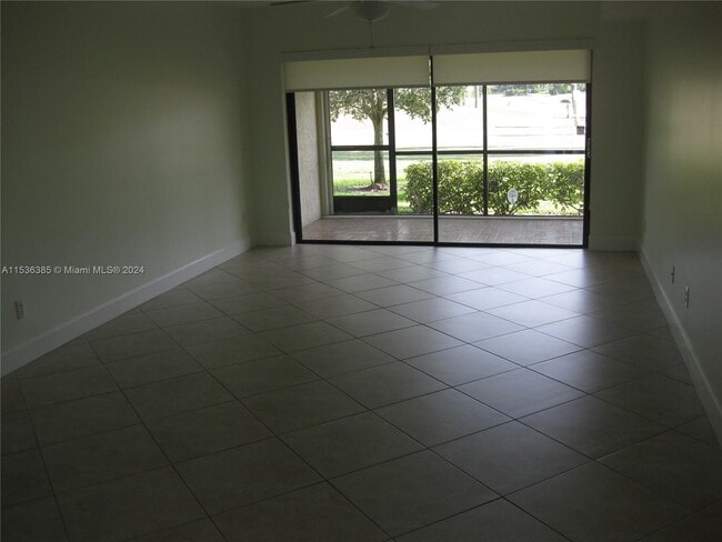 Building Photo - 1501 Pinecrest Cir