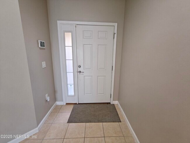 Foto del edificio - 6918 Roundleaf Dr