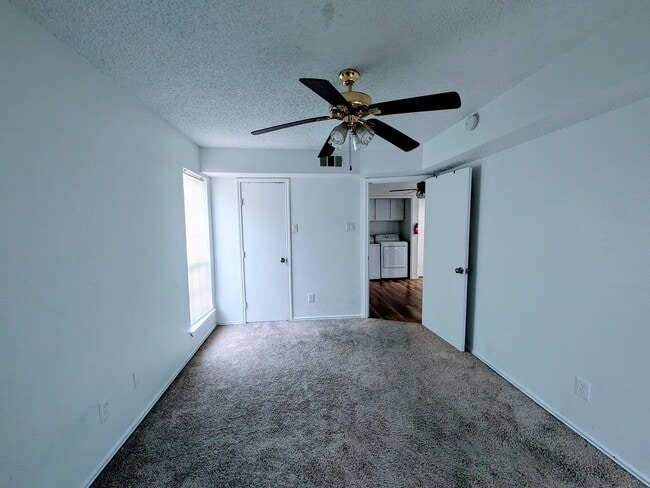Building Photo - Perfect home to start your own journey! 1 ...