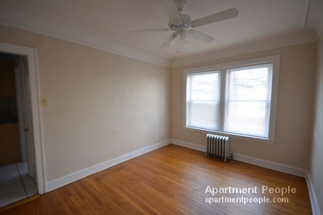 Building Photo - 1804 W Farwell Ave