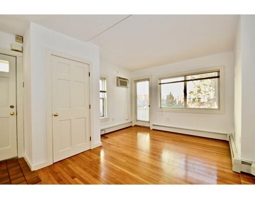 Primary Photo - 577 Franklin St