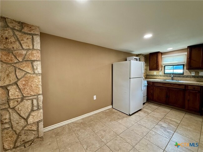 Building Photo - 1133 Belvin St