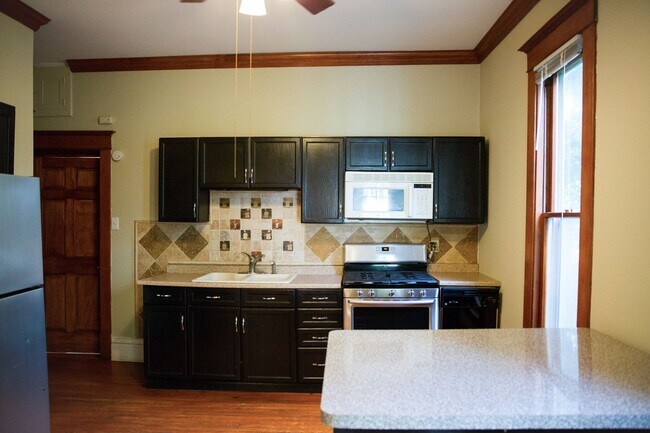 Foto del edificio - 3021 Knox Ave S