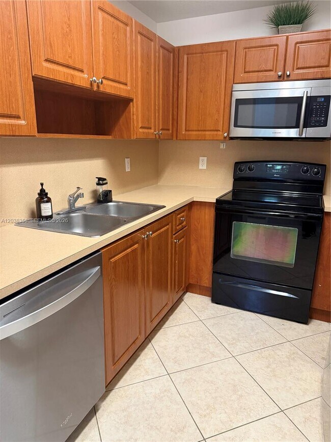 Foto del edificio - 2321 Mariner Ct