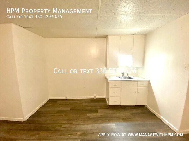 Foto del edificio - 1214 Woodward Pl NW
