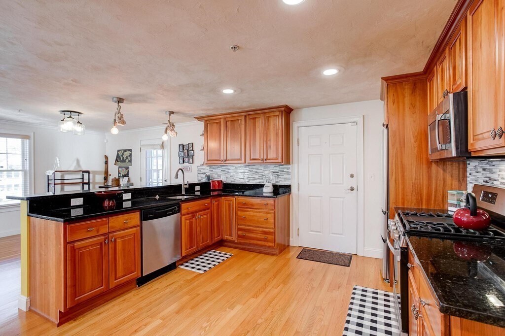 41 Spring St Unit 3, Waltham, MA 02451 Apartments in Waltham, MA