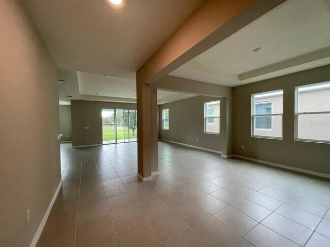 Foto del edificio - 4970 NW 39th Lp