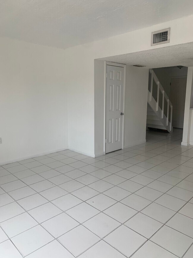 Foto del edificio - 2261 W 53rd St