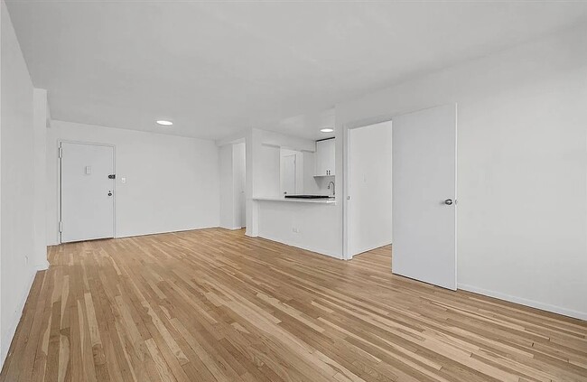 Foto del edificio - 5425 Valles Ave