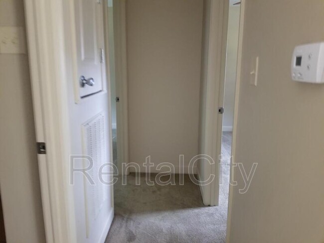 Foto del edificio - 948 Bear Creek Rd