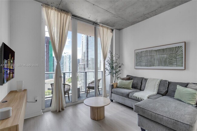 Foto del edificio - 151 SE 1st St