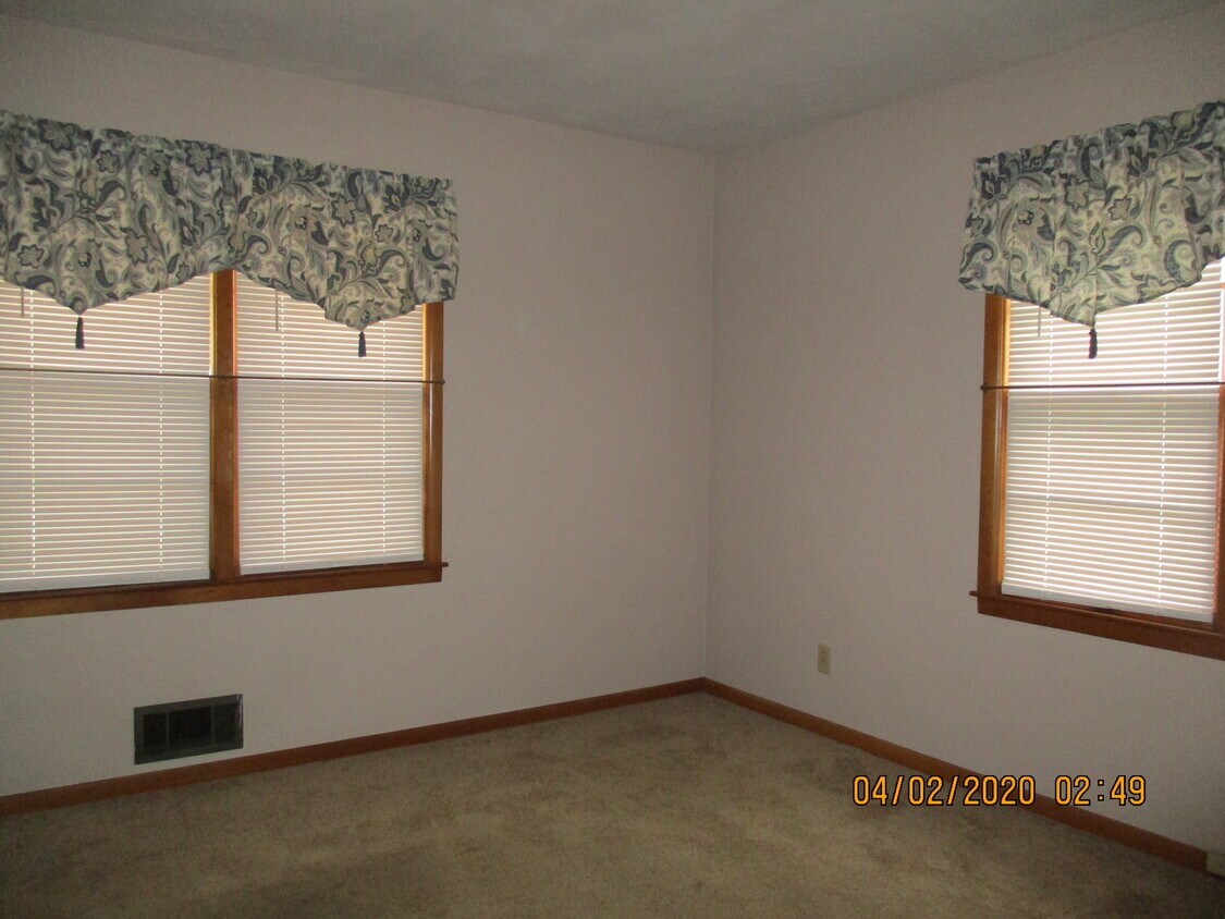 Building Photo - 265 N 29th St