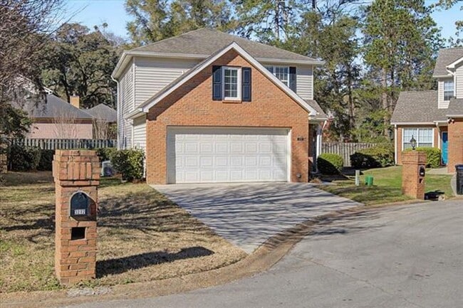 Building Photo - 2 Story Garden Killearn Home