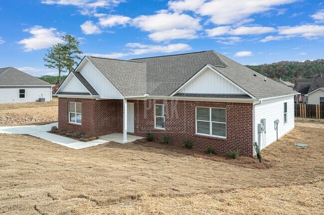 Foto del edificio - $1665! Beautiful 3Bed 2Bath in newly built Woodland Circle!
