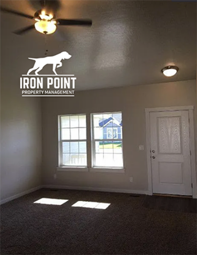 Foto del edificio - 4bed/2bath in Meridian w/vaulted ceilings,...