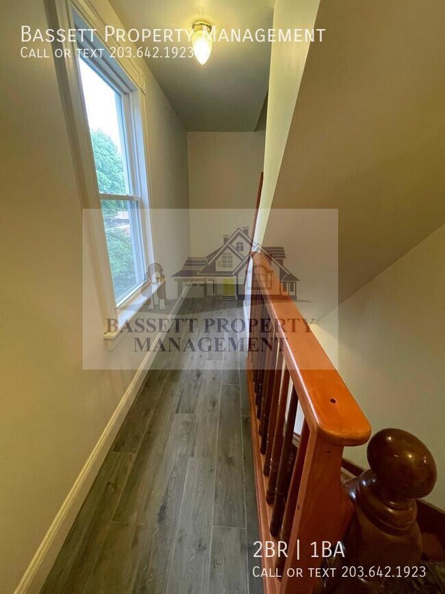 Building Photo - 75 Lincoln Ave