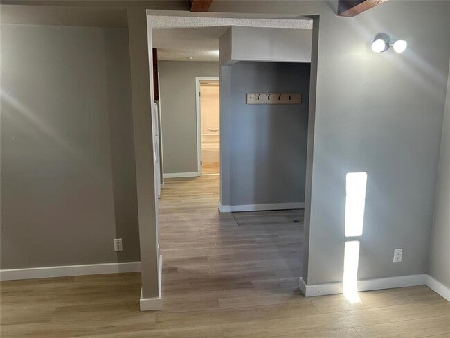 Photo du bâtiment - 130 Buchanon Ave