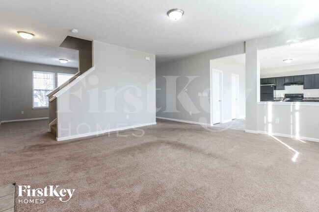 Foto del edificio - 527 Hollow Pear Dr