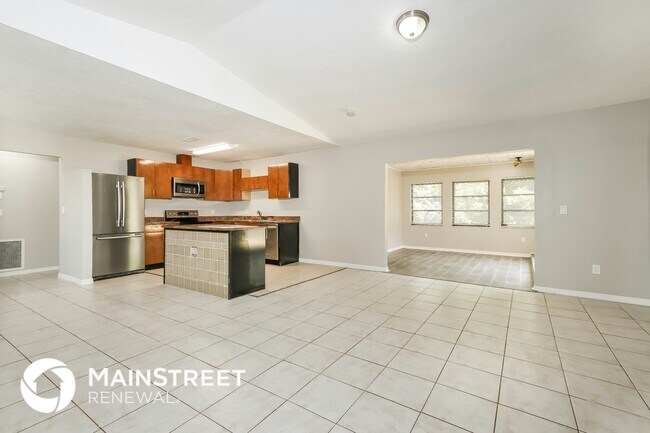 Foto del edificio - 701 NW Grenada St