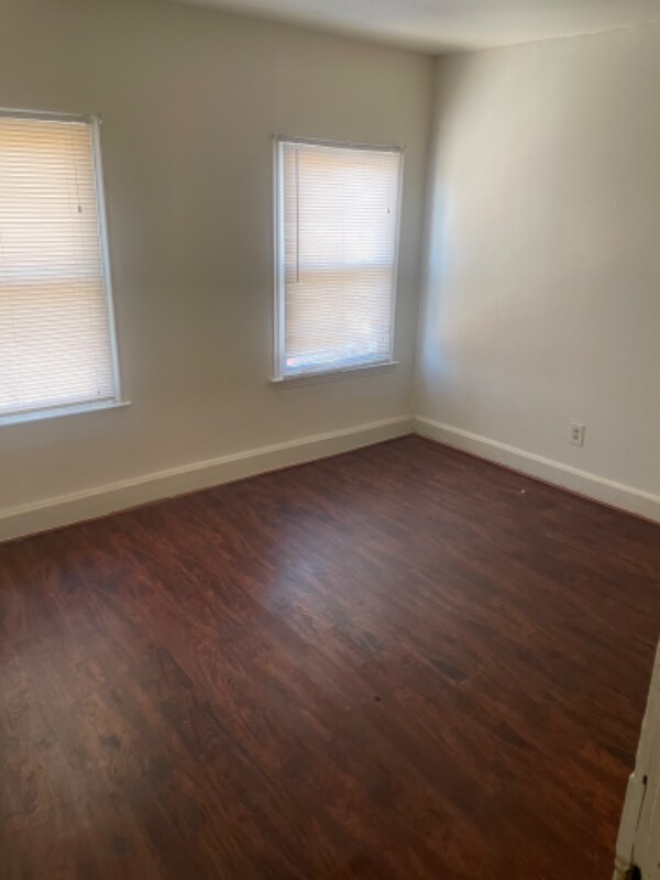 Foto principal - 500 N Lincoln St
