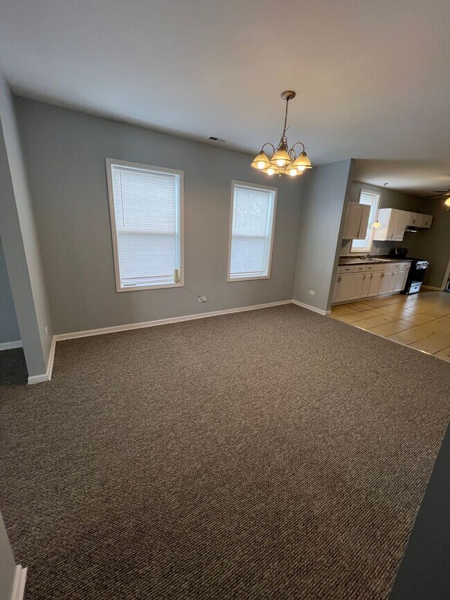 Foto del edificio - E SUN 1129 W 103