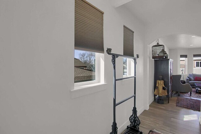 Spacious Main Entry - 7826 Honeycomb Rd