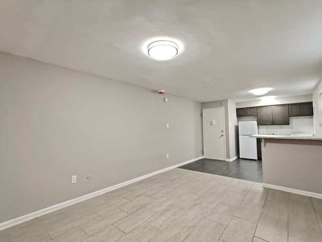 Foto del edificio - 7108 Oxford Ave