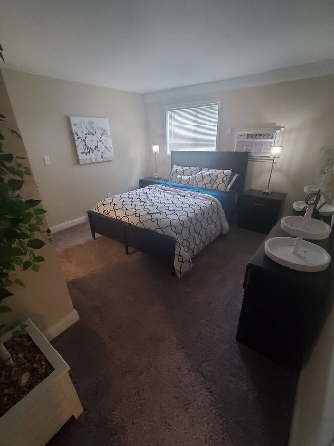 Interior Photo - Saratoga Apartments - STA