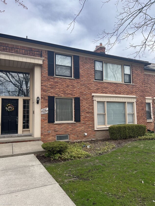 Primary Photo - 2 br, 1.5 bath Condo - 19673 Fleetwood Dr