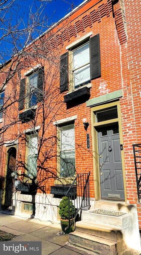 Building Photo - 1419 Montrose St
