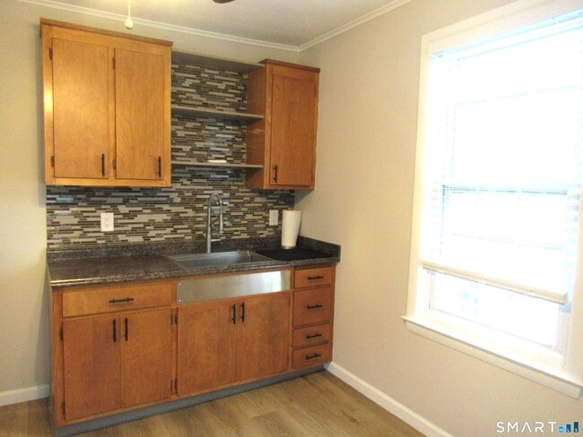 Photo - 353 N Main St (Bristol, CT) Apartment