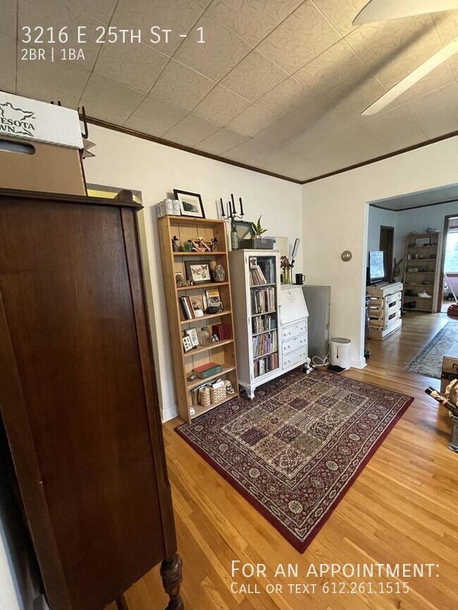 Foto del edificio - 3216 E 25th St
