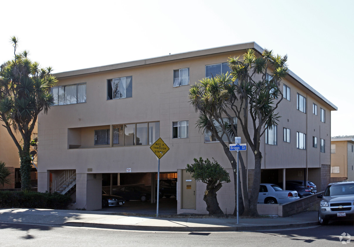 Building Photo - Junipero Serra Apartments