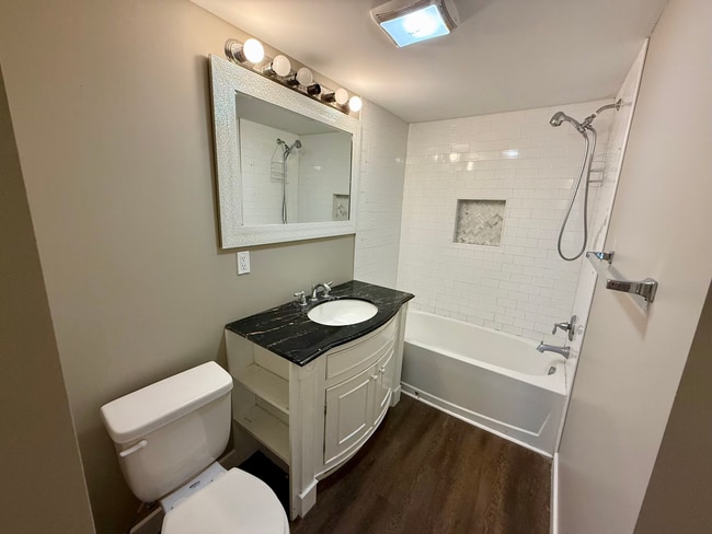 Foto del edificio - 1406 Mount Hermon Rd