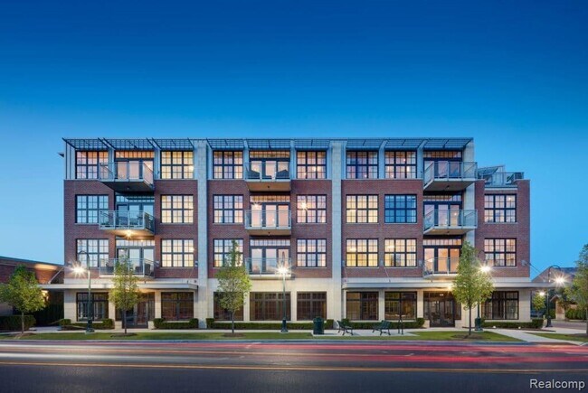 Building Photo - 375 S Eton St