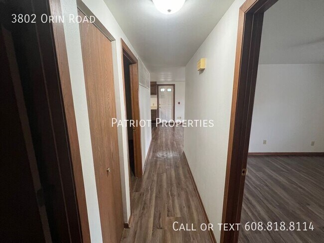 Building Photo - 1 bed/1 bath plus den in Madison, WI!