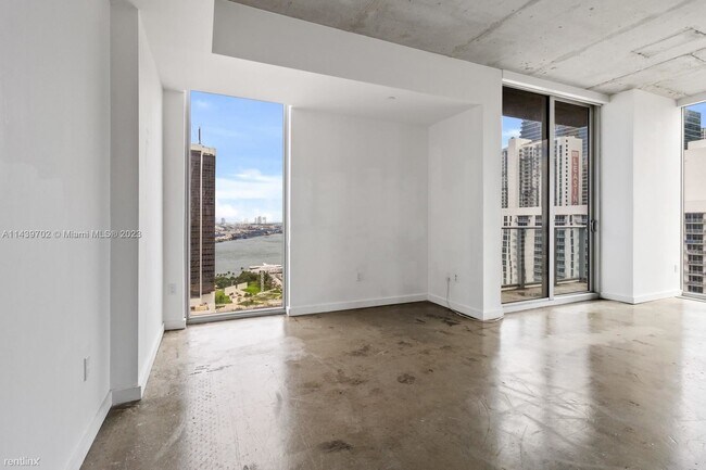 Foto del edificio - 2 br, 2 bath Condo - 151 SE 1st St Apt 2701
