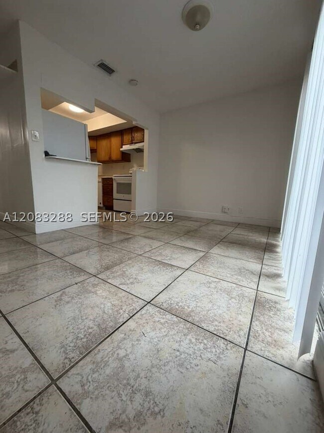 Foto del edificio - 5822 NW 21st St