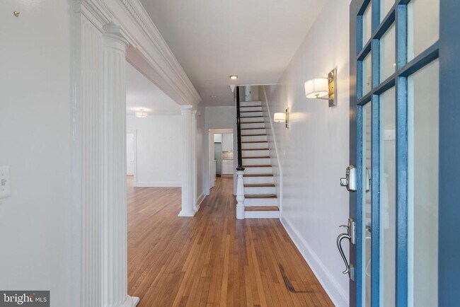 Building Photo - 4226 Ellicott St NW