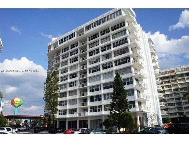 Building Photo - 1801 S Ocean Dr