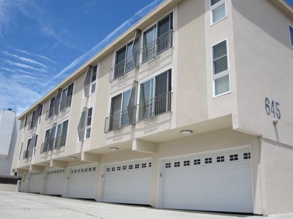 Building Photo - 645 3rd St