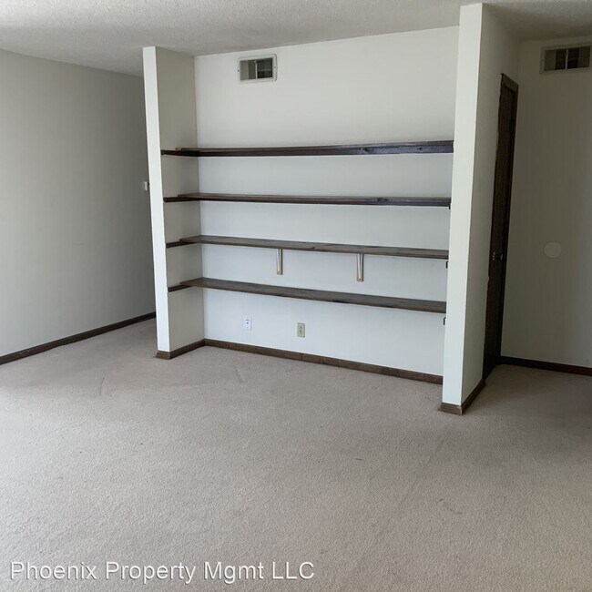 Building Photo - 101 Albany Dr