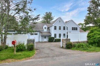 Building Photo - 1 Vineyard Ln