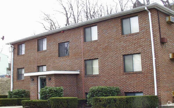 Primary Photo - 51 Lynde St