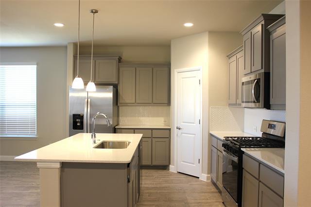 Foto del edificio - 16028 Bronte Lane