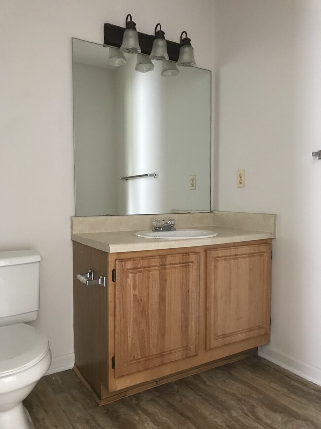 Building Photo - 4128 Otter Creek Dr