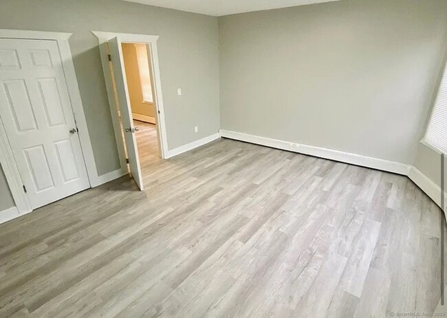 Building Photo - 87 Caroline St