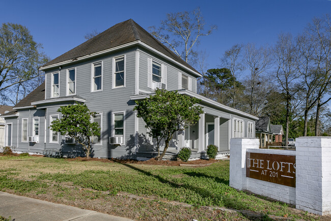 Building Photo - 201 E Arizona Ave