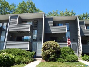 Building Photo - 21 Hudson Glen St